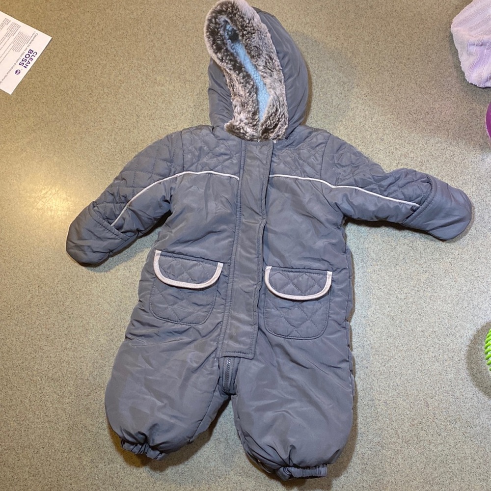 0-3 month grey snowsuit first impressions